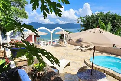 Image de Azoriana - Charming Portuguese Azorean Beach Home - 5 steps to White-Fine-Sand