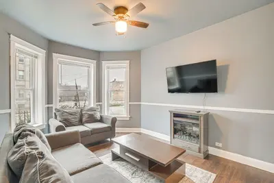 Image de Chicago Apt 3 Mi to Lake Michigan!