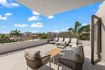 Image de Jslux A15 Luxurious rooftop apartment in gated resort