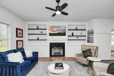 Image de 10min from Fort Bend Epicenter 13min from Memorial Herman Stylish 4 Bedroom Home