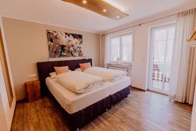 Image de Großzügig Ausgestattete Ferienwohnung Kirsche mit Zwei Schlafzimmern