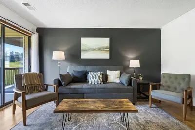 Image de Tee Time on Turnberry – Surrounded by the shore of Lake Taneycomo