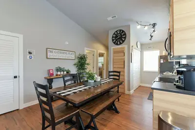 Image de Table Rock Lookout Duo | Spacious Balcony