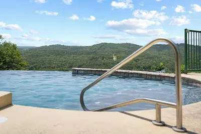 Image de Stone Cliff Relaxation w/ Resort Amenities!