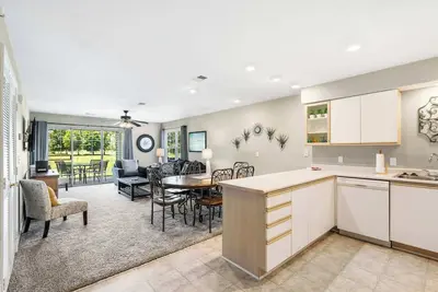 Image de Golf View Escape | Holiday Hills Branson | Golf | Outdoor Pools