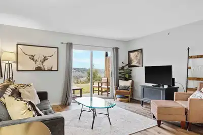 Image de Family-Friendly Retreat – Enviable Location!