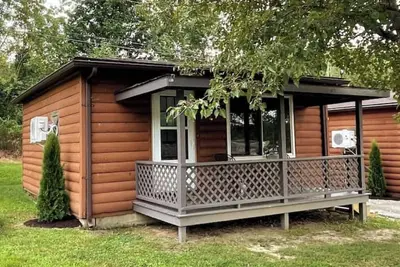 1-bedroom boho-style cabin Near Cave Run Lake - #5\n\n