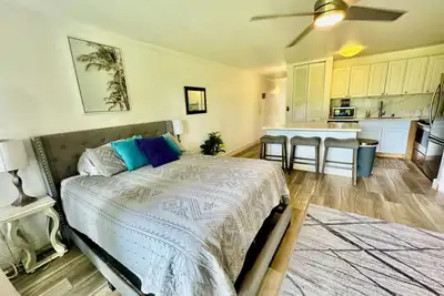 Image de Spacious 1 Bedroom Turtle Bay Condo Split into 2 Studios 💜 Walk to Beach 🏖️