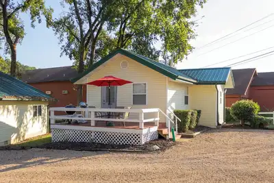 Image de \"The Wilson Cabin\" Cozy Accommodation on the River