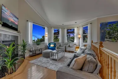 Image de Fun 5br Coastal Retreat w/ Pool Table/Arcade/Darts