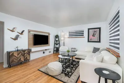 Image de Reno: Yoga+Yard+Driveway+4beds sleeps 6