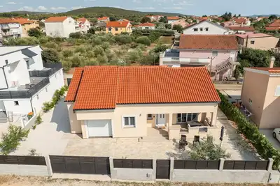 Image de Belle maison de 3 chambres à Sukosan