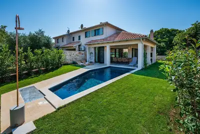 Image de Superbe maison Ă Bale avec sauna