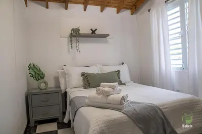 Image de Charming 2-bedroom Cottage w/ Hot Tub + Outdoor Projector