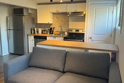 Image de Nice suite, North, Calgary, Ab.