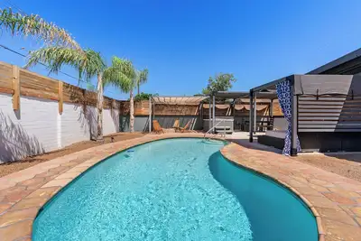 Image de Cozy 3-bedroom 2-bath house in midtown with Pool and Hot Tub