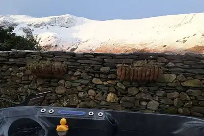 Image de 400 Year Old Lake District Cottage + Hot Tub Borrowdale Keswick Mountain Views