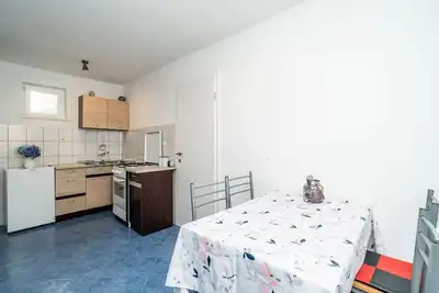 Image de Apartment & Rooms Alan - Double Room with Shared Bathroom 2