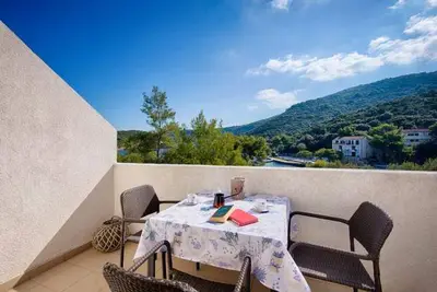 Image de Apartments Bruna Lastovo-One Bedroom Apartment with Balcony and Sea View-Vanilija