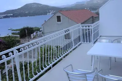 Image de Apartments Marija Slano- Two-Bedroom Apartment with Balcony and Sea View - 2 (B)