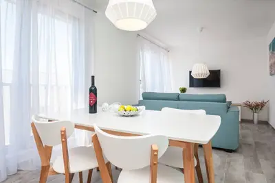 Image de Apartments Dva Galeba - One Bedroom Apartment with Sea View (105)