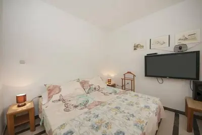 Apartments Kalajzic - Two Bedroom Apartment with Garden and Terrace(A2) (St)