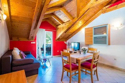 Image de Apartments Vodnica- Comfort One Bedroom Apartment with Balcony and Partial Sea View A1