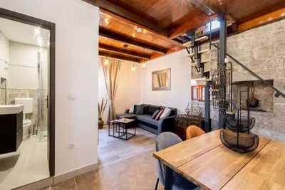 Image de Stone House Prapatna-Two Bedroom Holiday Home with Swimming Pool