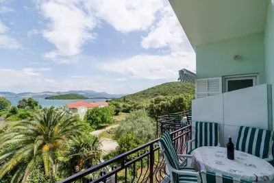 Image de Apartments Sutvid- One Bedroom Apartment with Loggia and Sea View