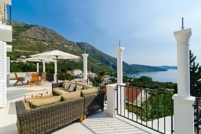 Image de Villa Orlando - Five Bedroom Villa with Swimming Pool and Sea View
