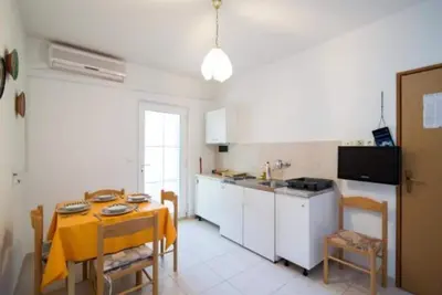 Image de Apartments Boguvila - Two-Bedroom Family Apartment with Terrace (A2) - (St)
