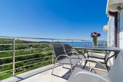 Image de Apartment Feel Phili - Two Bedroom Apartment with Balcony and Sea View