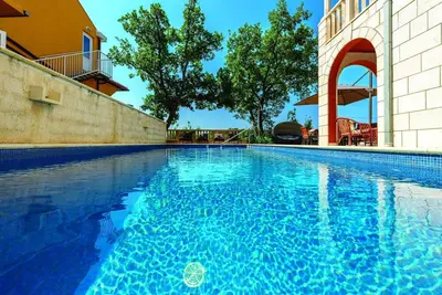 Image de Villa Anka - Five-Bedroom Villa with Terrace and Swimming Pool