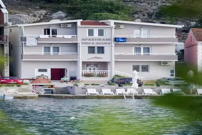 Image de Apartments Tiho & Jelena- One Bedroom Apartment with Balcony and Sea View (Maestral)