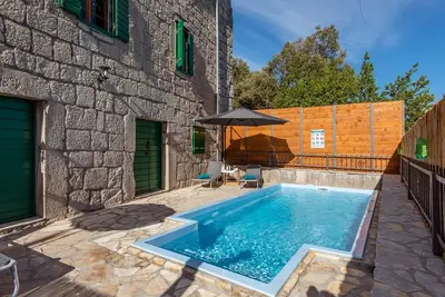 Image de Villa Lazini Dvori - Two Bedroom Stone House Villa with Private Pool
