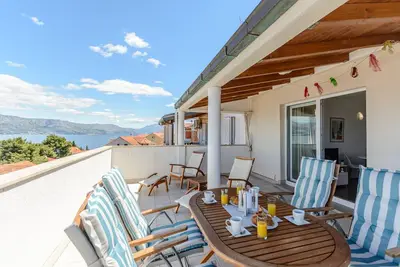 Image de Sunset view apartment - One bedroom apartment with balcony and sea view