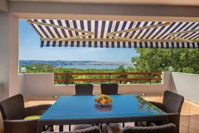 Apartments Paola - Two Bedroom Apartment with Terrace and Sea view
