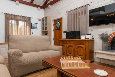 Image de Villa de 4 chambres avec piscine