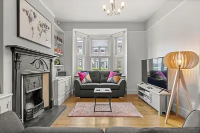 Image de Lovely 3 Bedroom Home Near Reading Station
