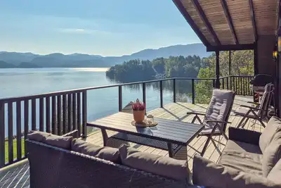 Image de Maison confortable de 5 chambres à.