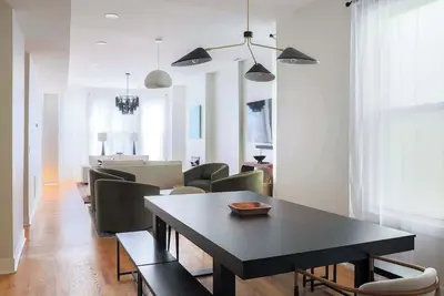 Image de Luxury Two-Level Townhouse | Patio | Lincoln Park