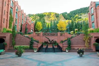 Image de Luxurious 3br residence at The St Regis Residence Club - resort pool, spa & more