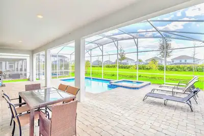 Image de Upstay: Spacious ChampionsGate Home w Pool & Games