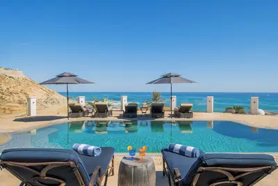 Image de New to Vrbo! Casa Bellamar steps from the calm Cabo Colorado beach