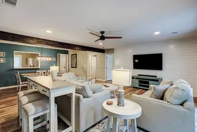 Image de Sunset Rentals | Queens Grant 731
