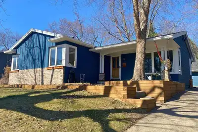 Image de The Love Shack: Spacious Family Getaway, 5 bed/3 bath, 10 Minutes from Downtown