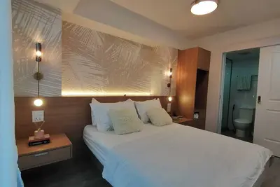 Image de Tropical Scandi Condo at Exclusive Azure Urban Resort near Manila Int'l Airport