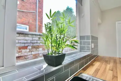 Image de Tranquil 4-Bed Gem: 10 Min Walk to Coventry Centre