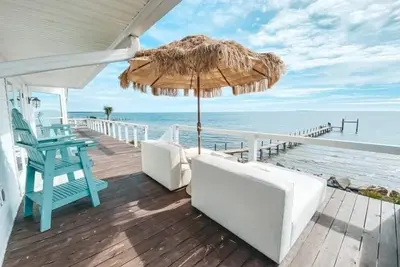 Image de New Listing! Magdalay Bay 3br/2ba house with a dock!