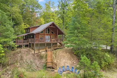 Image de Red River Gorge Lakeside Cabin retreat! 4 bed 4 bath with a Hot Tub